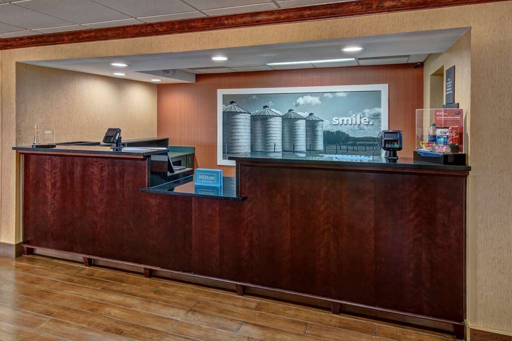 Hampton Inn Corinth Beltér fotó